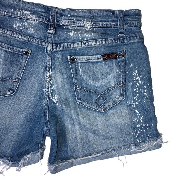 ZD Premium Distressed Bleached Shorts - Size 9 - Picture 5 of 7